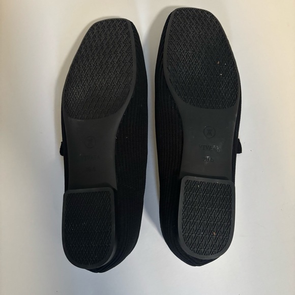 Vivaia Women’s Margot Square-Toe Mary-Jane in Black - Picture 5 of 8